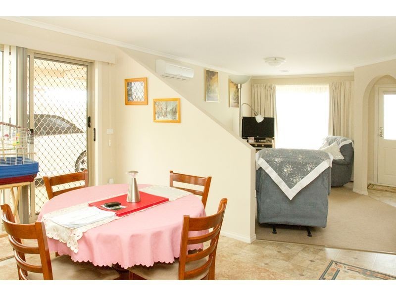 14 Emma Close, Drouin VIC 3818