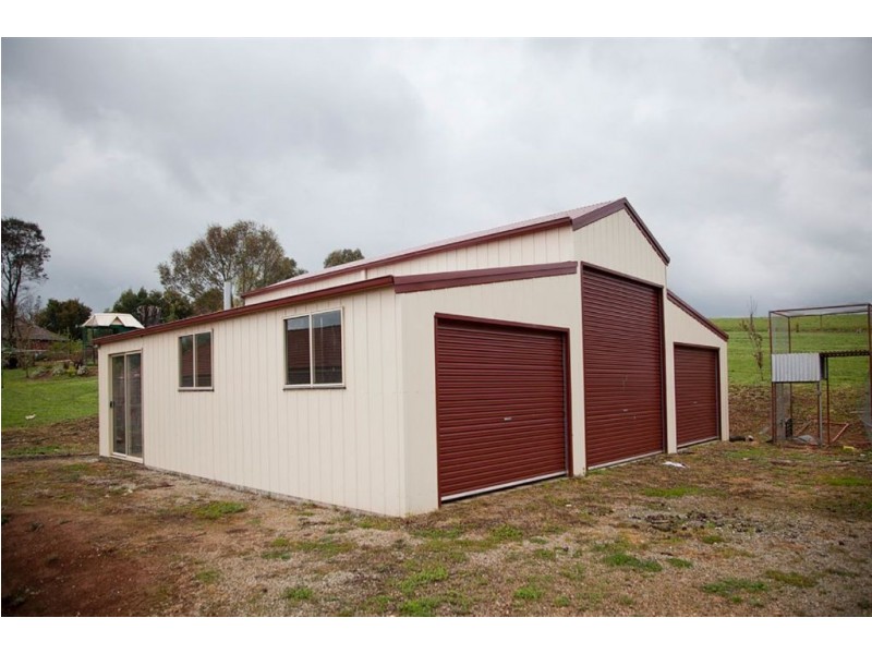 8 Green Valley Drive, Drouin VIC 3818