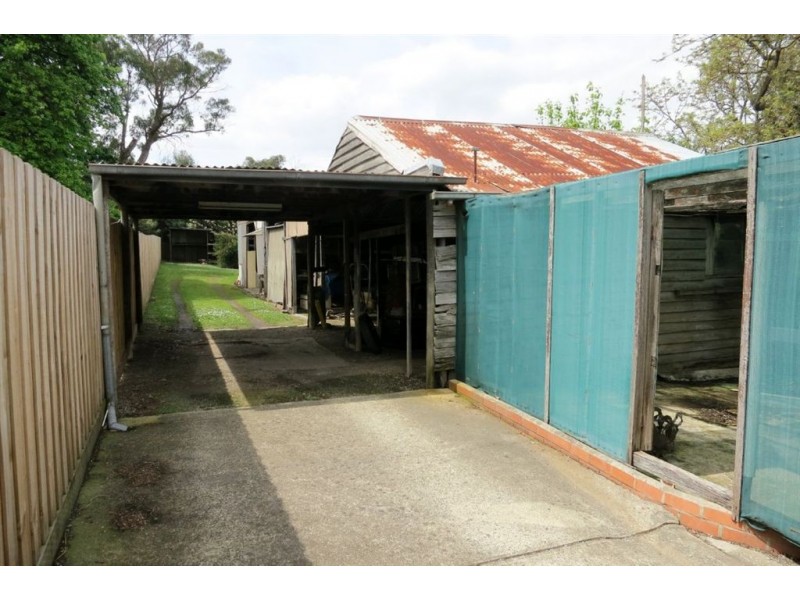 4 Garfield Road, Garfield VIC 3814