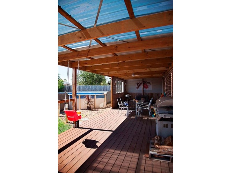 37 Davey Drive, Drouin VIC 3818