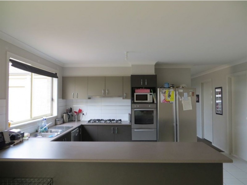 55 Cook Street, Drouin VIC 3818