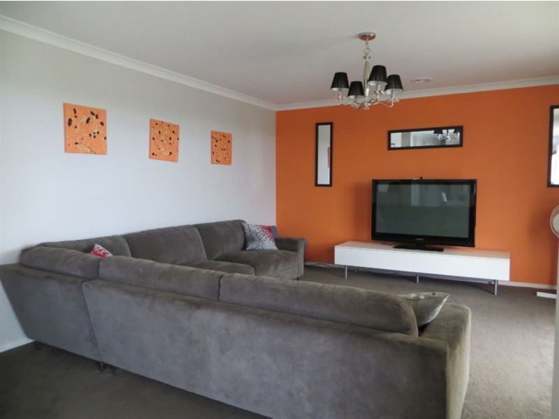 55 Cook Street, Drouin VIC 3818