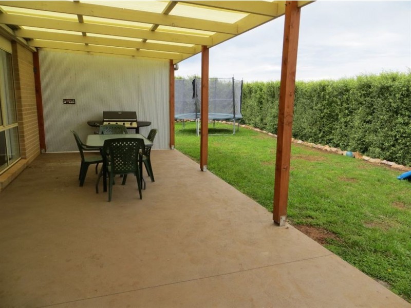 55 Cook Street, Drouin VIC 3818