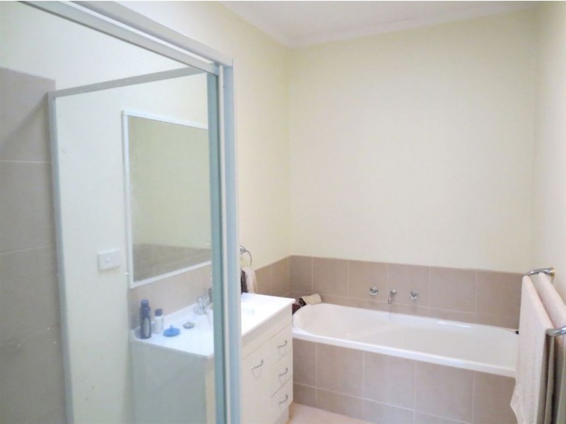 4/30-38 Longwarry Road, Drouin VIC 3818