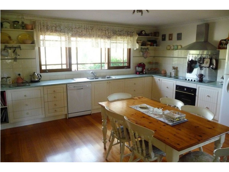 1255 Bunyip River Road, Iona VIC 3815