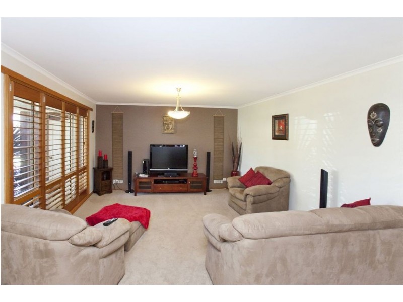 46 Outlook Drive, Drouin VIC 3818