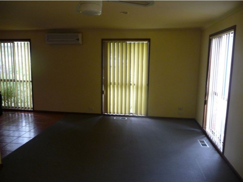 11 Wood Street, Drouin VIC 3818