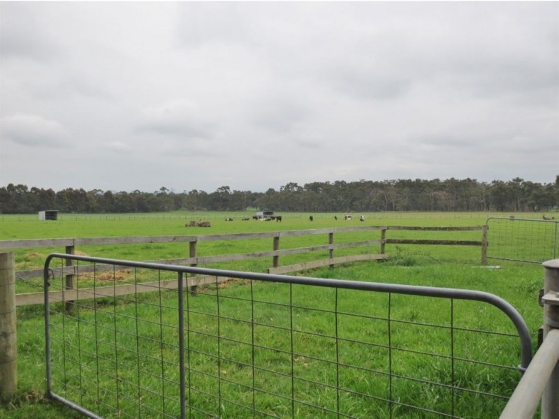 590 North Yannathan Road, Ripplebrook VIC 3818