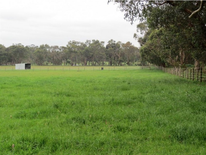 590 North Yannathan Road, Ripplebrook VIC 3818