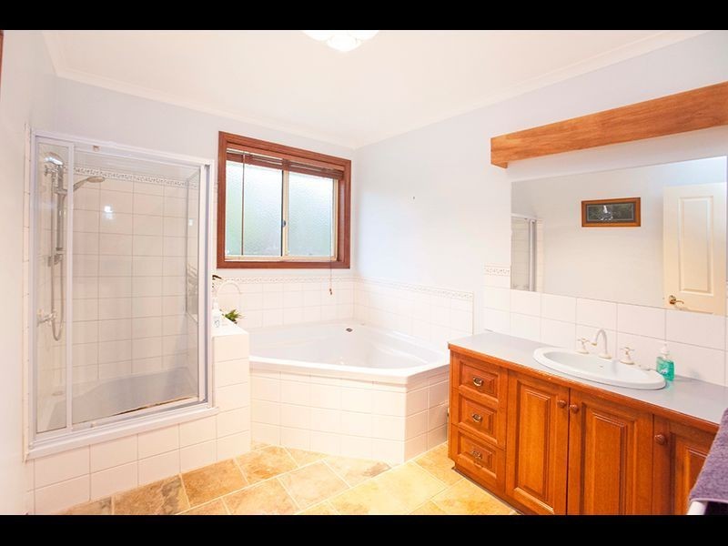 1 Quentin Court, Drouin VIC 3818