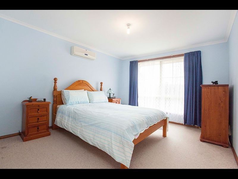 1 Quentin Court, Drouin VIC 3818