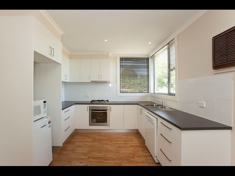 16 Sinclair Street, Drouin VIC 3818