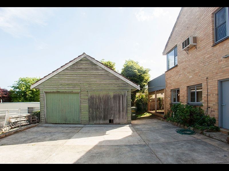 16 Sinclair Street, Drouin VIC 3818