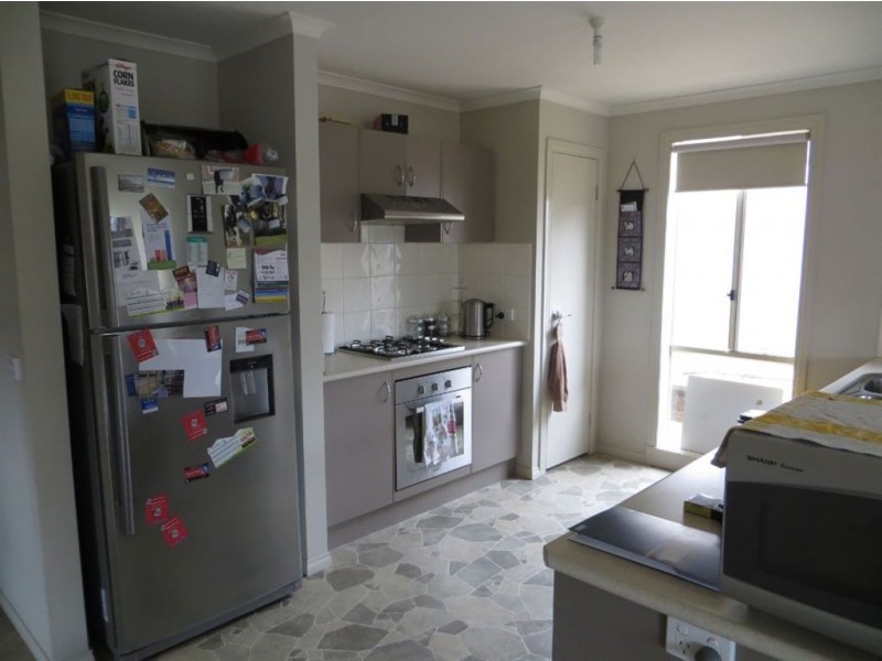 8 Palm Square, Drouin VIC 3818