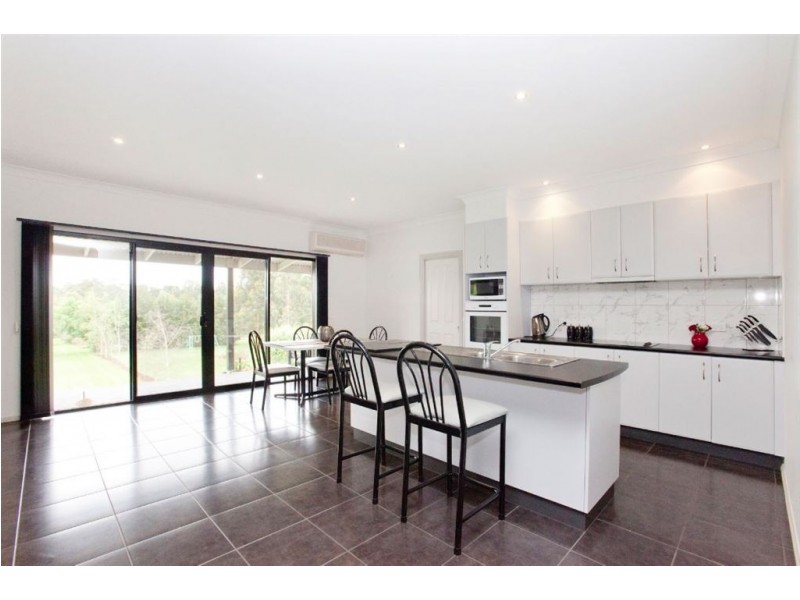 13 Green Valley Drive, Drouin VIC 3818