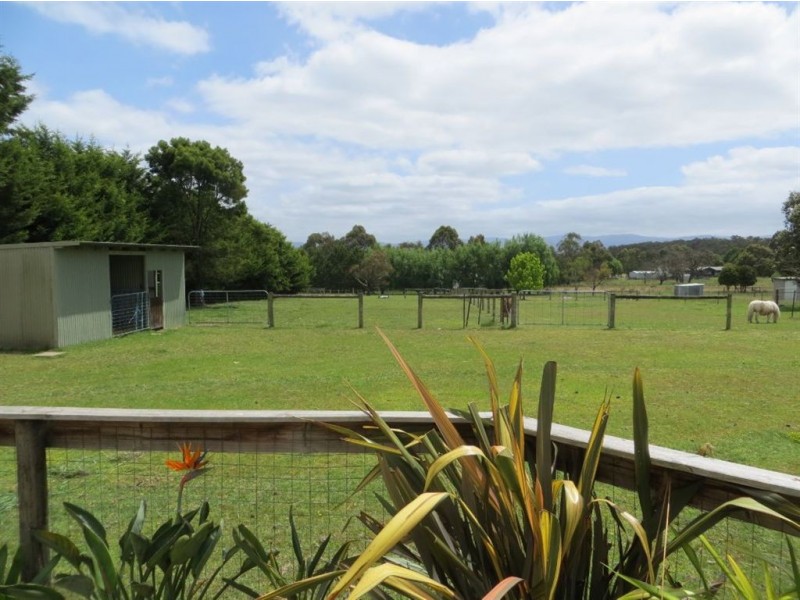 11 Greenhill Court, Bunyip VIC 3815