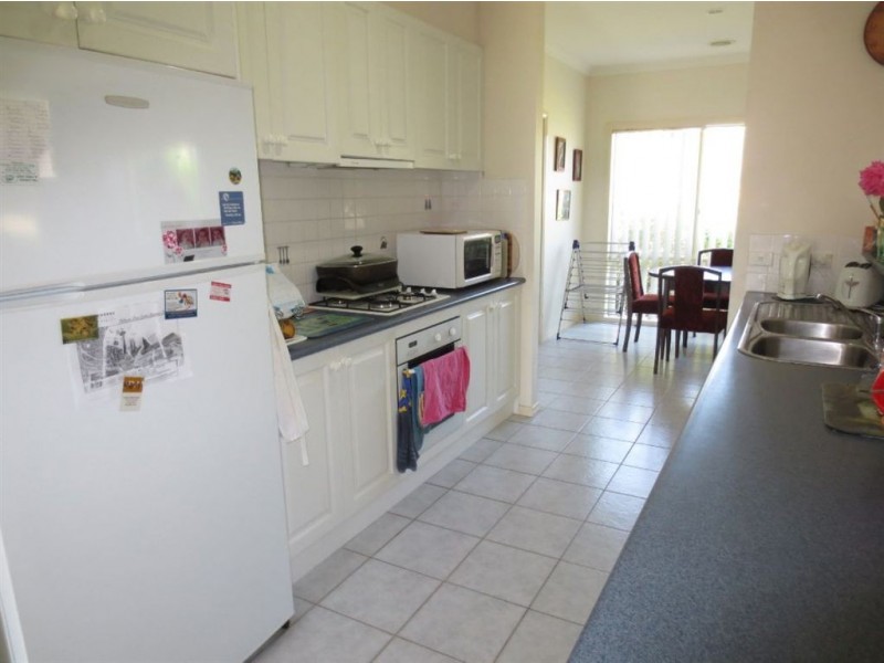 1/15 Fairway Drive, Drouin VIC 3818