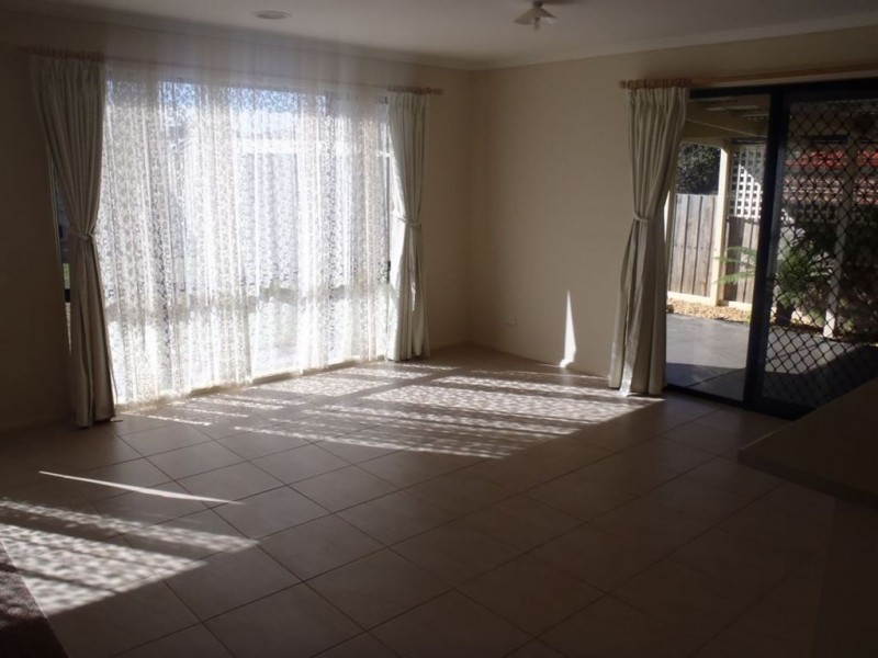 4 Richie Court, Drouin VIC 3818