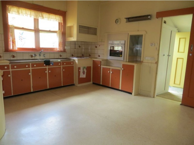 4 Garfield Road, Garfield VIC 3814