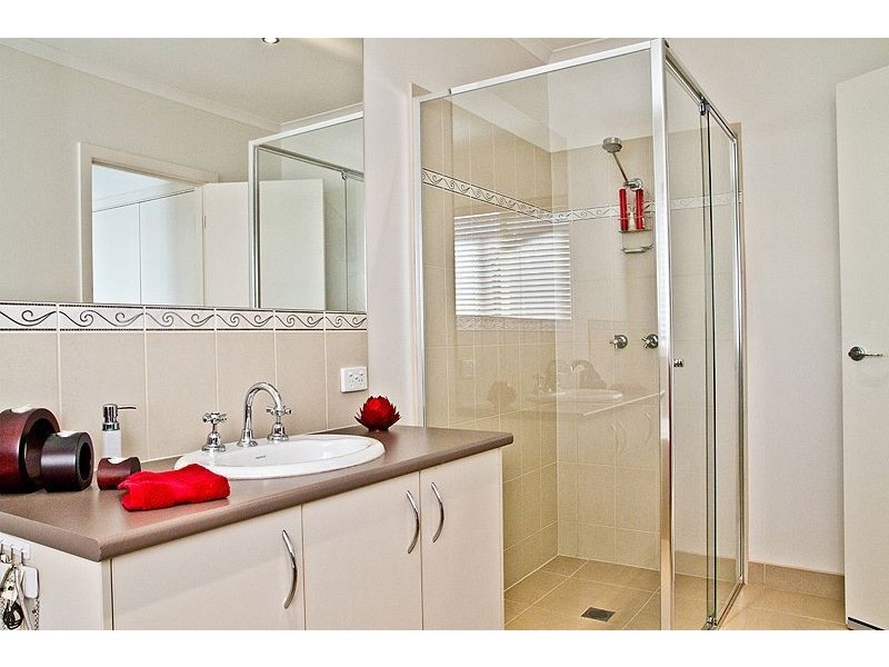 7 Lomandra Court, Drouin VIC 3818