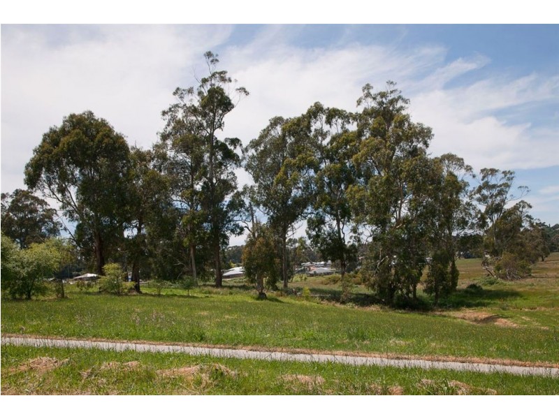 Lot 6 Bunjil Drive, Drouin VIC 3818