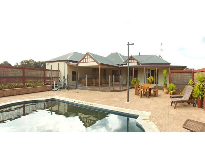 22 Nottingham Court, Drouin VIC 3818