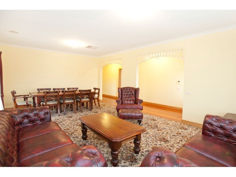 22 Nottingham Court, Drouin VIC 3818