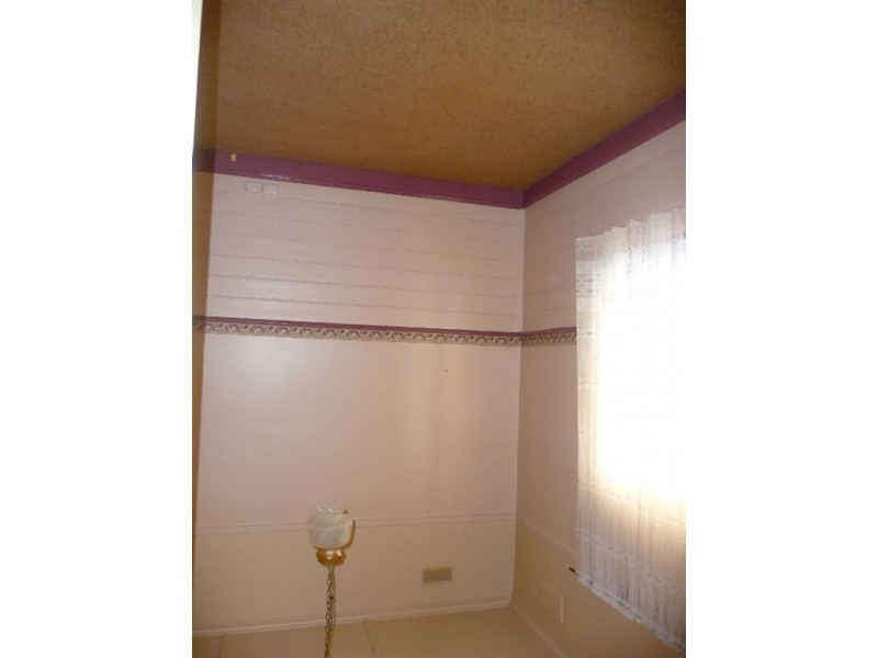 4 Hopetoun Road, Drouin VIC 3818