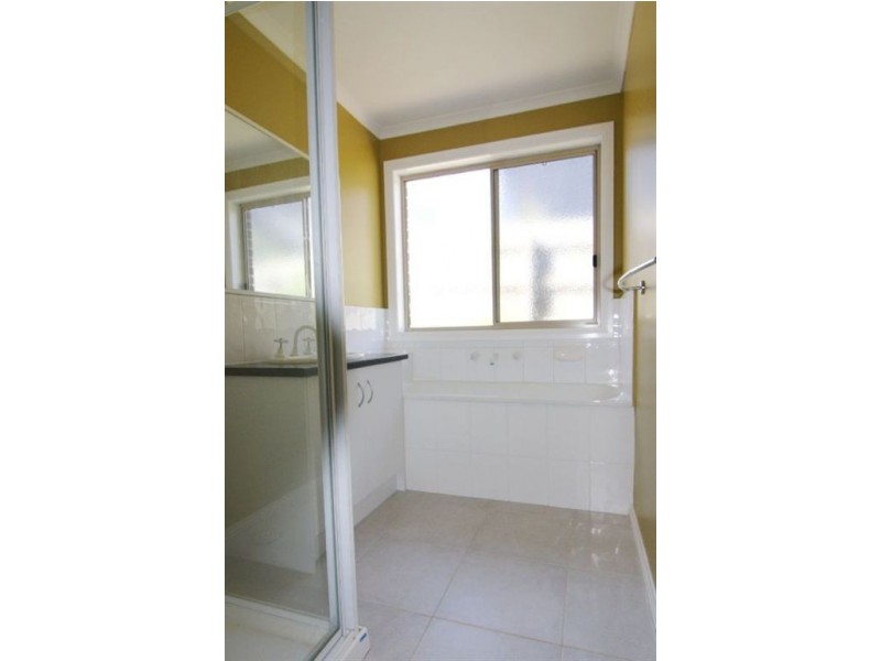 17 Holland Street, Drouin VIC 3818