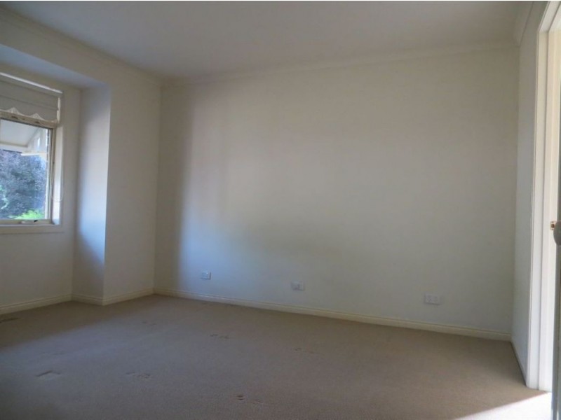 3 Wallace Crescent, Drouin VIC 3818