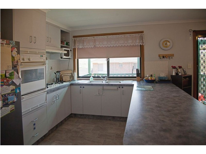 37 Darnum Street, Drouin VIC 3818