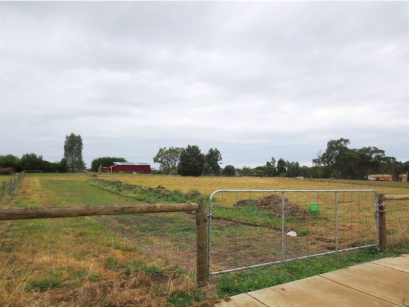 19 Drovers Close, Drouin VIC 3818