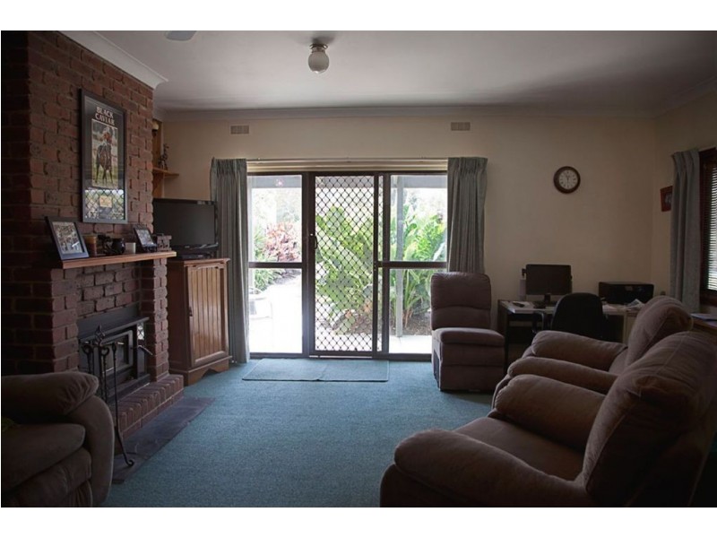 33 Riverside Road, Bunyip VIC 3815