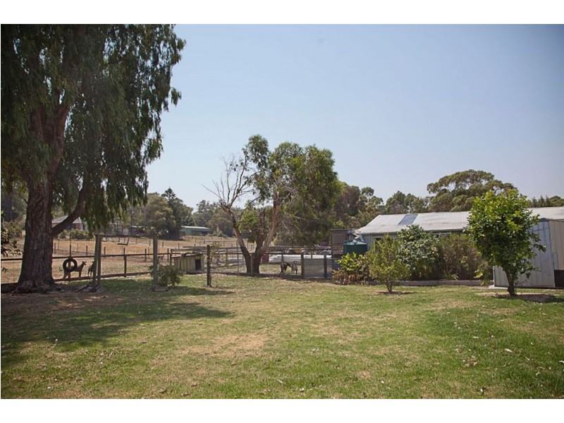 33 Riverside Road, Bunyip VIC 3815