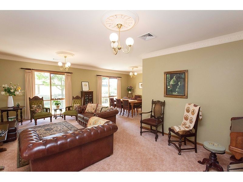 345 Main South Road, Drouin South VIC 3818