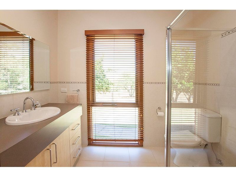 345 Main South Road, Drouin South VIC 3818