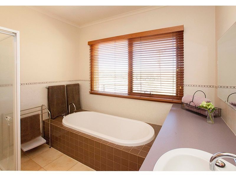 345 Main South Road, Drouin South VIC 3818