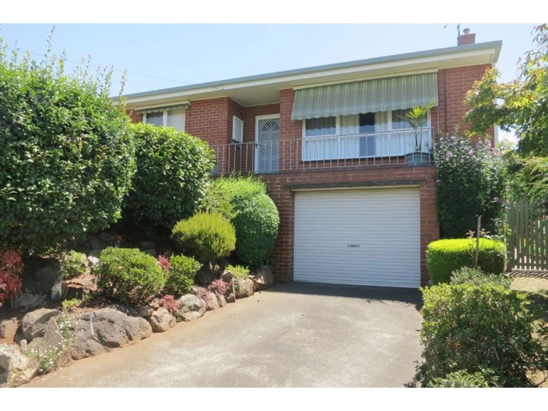 17 Morton Avenue, Drouin VIC 3818