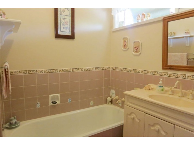 17 Morton Avenue, Drouin VIC 3818