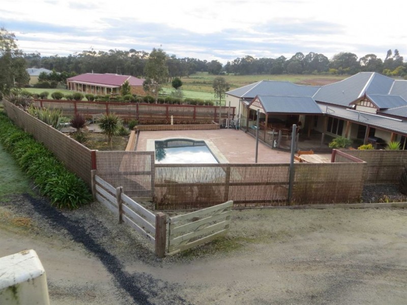 22 Nottingham Court, Drouin VIC 3818