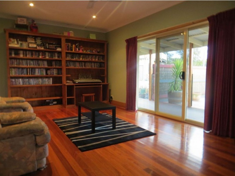 22 Nottingham Court, Drouin VIC 3818