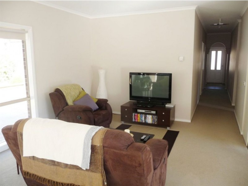 25 Palm Square, Drouin VIC 3818