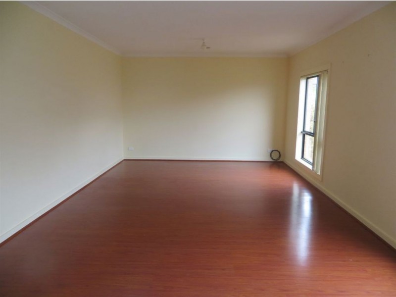 5 Buritta Court, Drouin VIC 3818