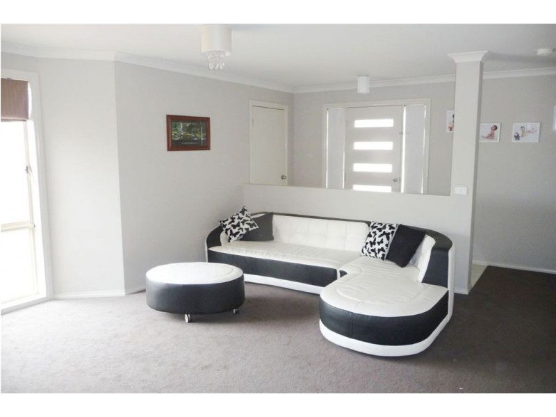 55 Cook Street, Drouin VIC 3818