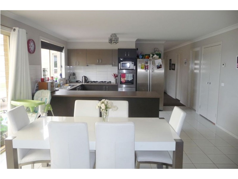 55 Cook Street, Drouin VIC 3818