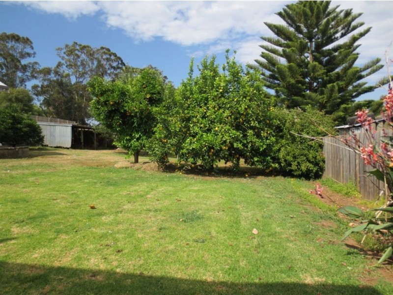2/41 Wood Street, Drouin VIC 3818