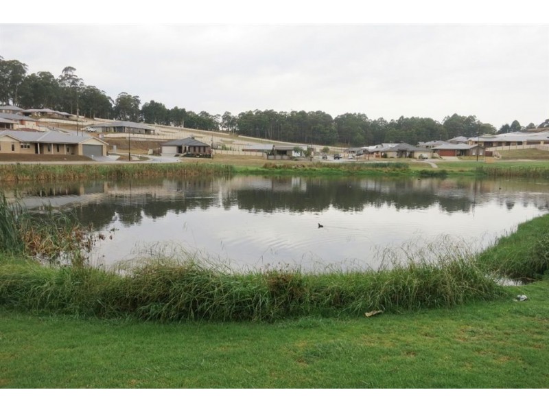 Lot 3 Waterside Drive, Drouin VIC 3818