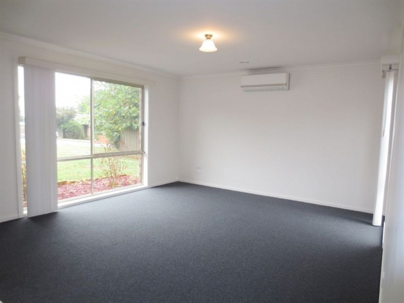 1 Vivian Court, Drouin VIC 3818