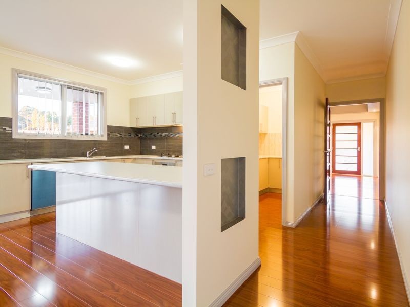 18 Valleyview Grove, Drouin VIC 3818