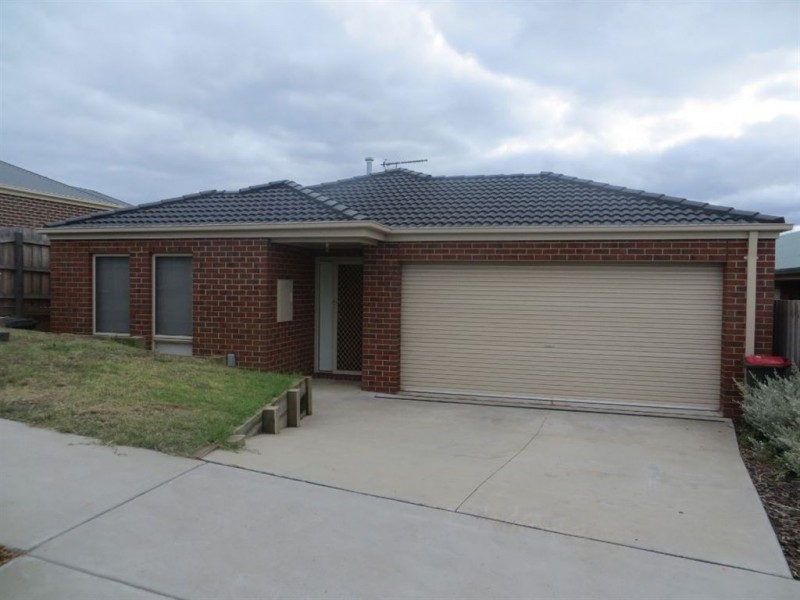 1/59 Victoria Street, Drouin VIC 3818